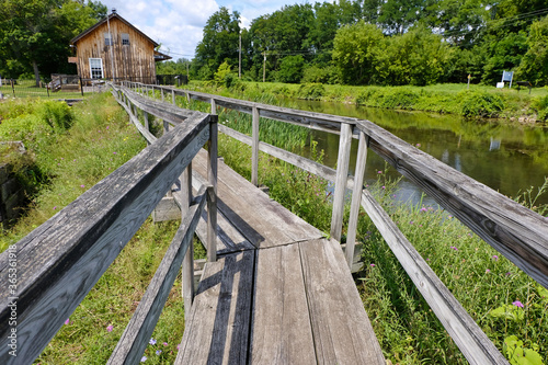 Old Erie Canal Walkway