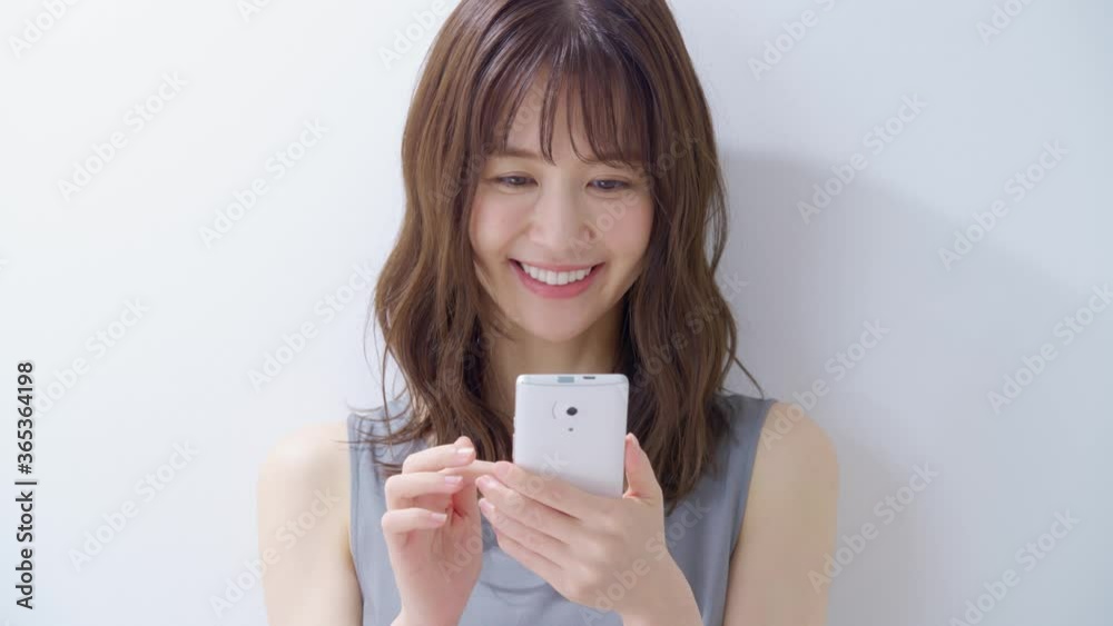 スマートフォン・女性 スマートフォン・女性