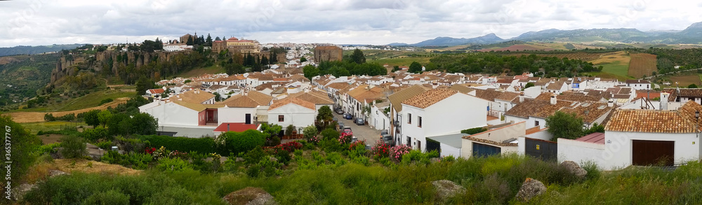 Panoramic view of Ronda, a mountain top village set dramatically above a deep gorge