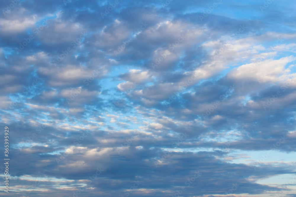 Obraz premium Dramatic cloudscape at dawn, Tioman Island
