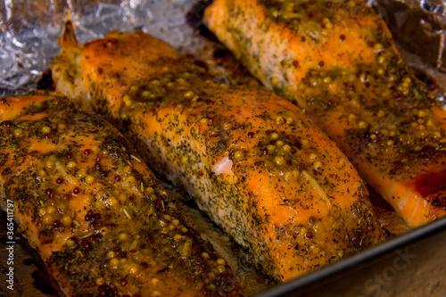 Salmon fillet in Marenada