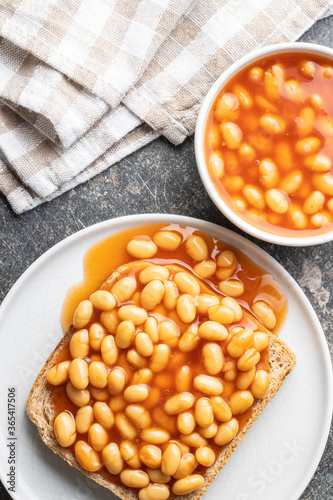 Toast bread with baked beans.
