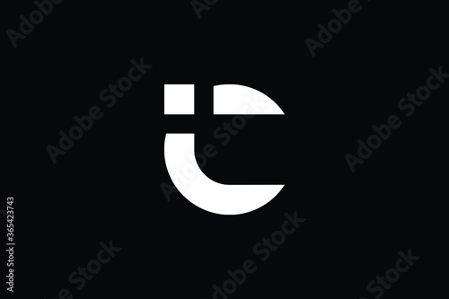 Minimal Innovative Initial IC logo and CI logo. Letter IC CI creative elegant Monogram. Premium Business logo icon. White color on black background