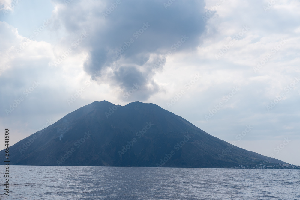 aktiver Vulkan Stromboli - Italien