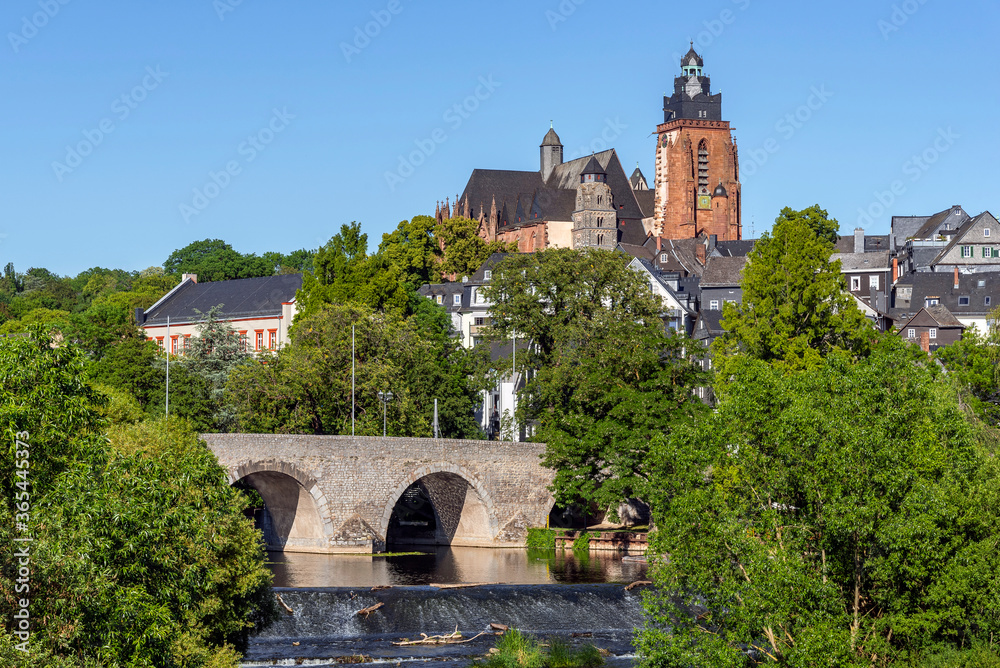 Stadtansicht von Wetzlar mit Dom und der alten Lahnbrücke