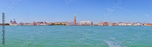 Panoramic picture of the historic city of Venice taken from lagoon © Aquarius