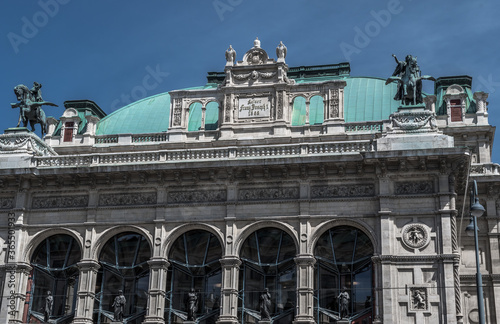Front View Of The Opera House In The Inner City Of Vienna In Austria © grafxart