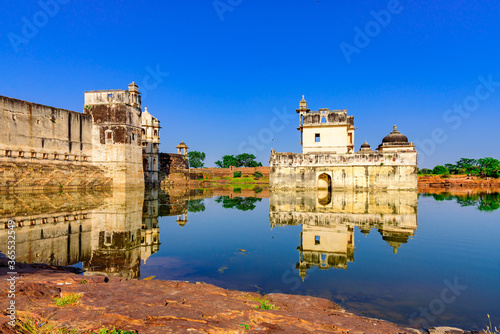 Queen Padmini’s Palace is one of the earliest palaces in India to be constructed completely surrounded by water. It is three storied building built in medieval era in Rajasthani architectural style.