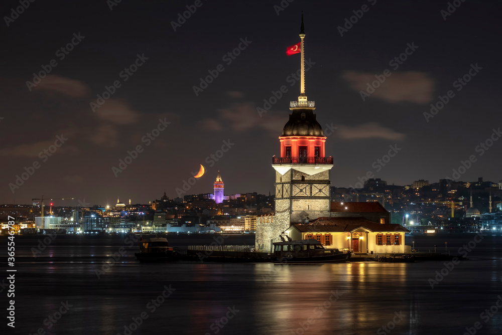 Fototapeta premium Maiden's Tower , Istanbul, Turkey