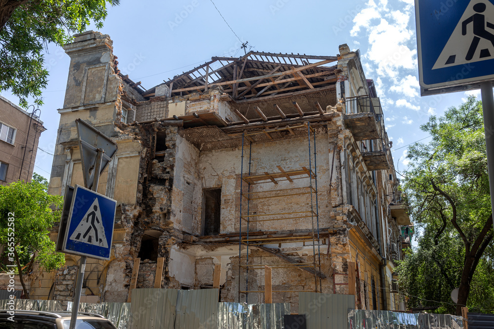 As result of violation of building codes during reconstruction of an old historic building, house collapsed. Violation of technology of repair and restoration of old building led to its collapse