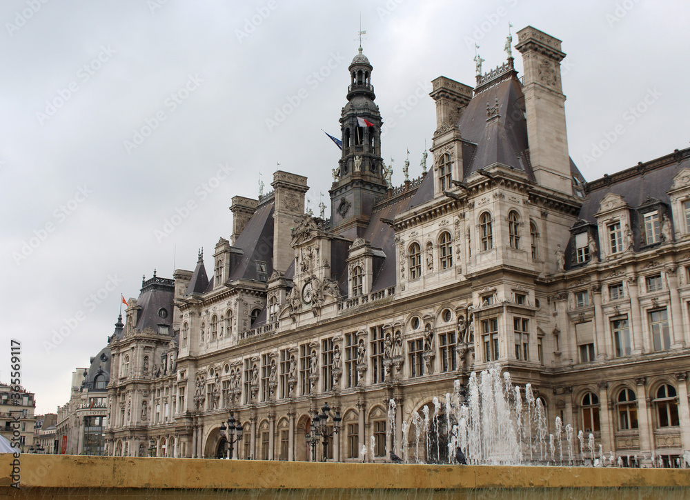 Hotel de Ville (Paris City Hall) and its Fountains