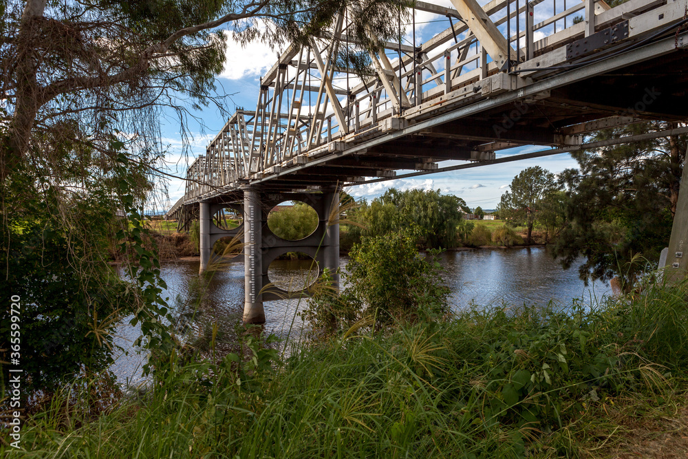 Fototapeta premium Bridge over the Hunter River in Morpeth, Australia.