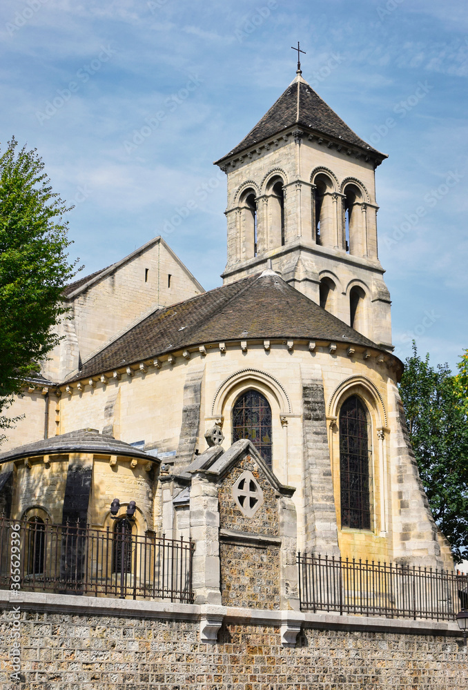 Iglesia de Saint Pierre en el distrito parisino de Montmartre