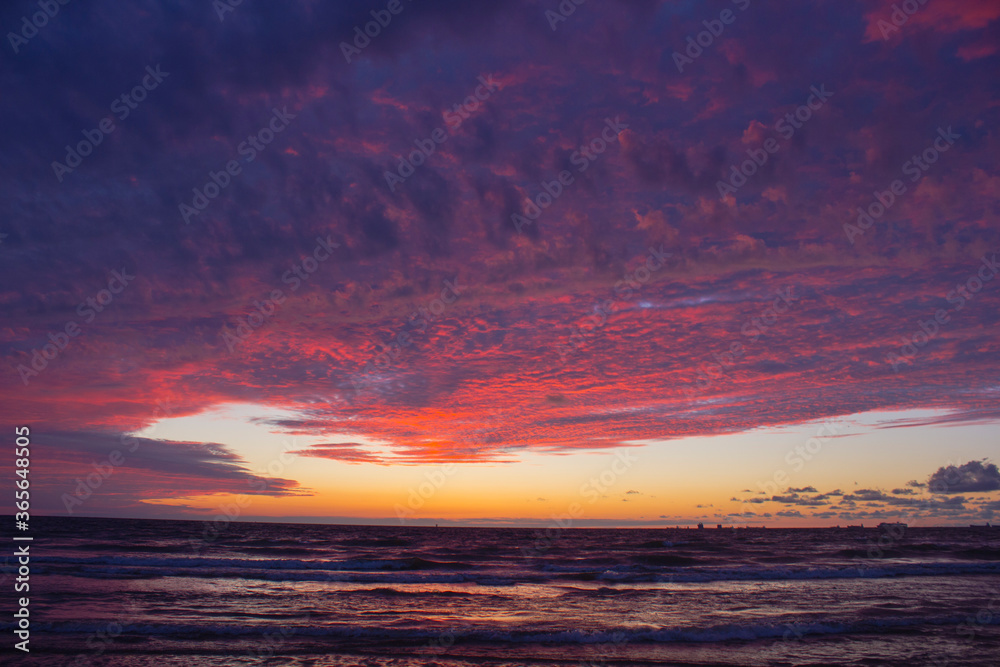 Obraz premium sunset over the sea