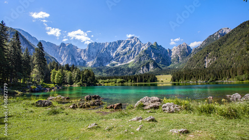 Fototapeta Naklejka Na Ścianę i Meble -  Lago de Fusine lake in Italy near the slovenian birder