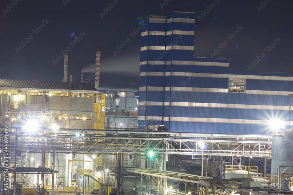 oil refinery plant at night