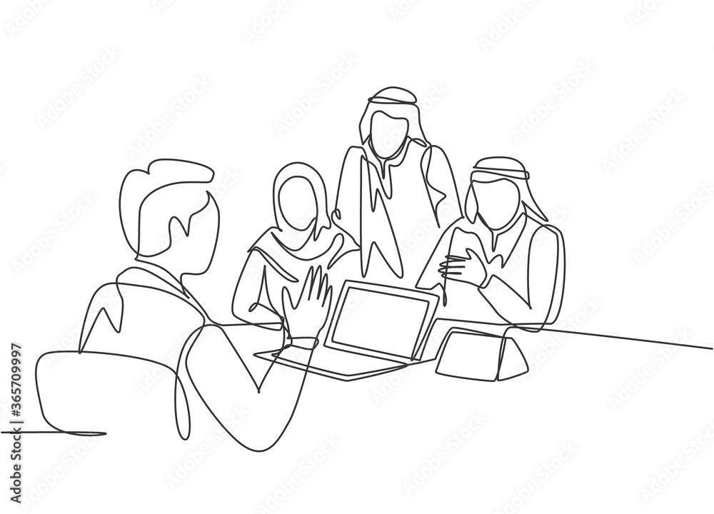 One single line drawing of young happy muslim businessmen get business coaching from consultant. Saudi Arabia cloth veil, headscarf, thobe, hijab. Continuous line draw design vector illustration