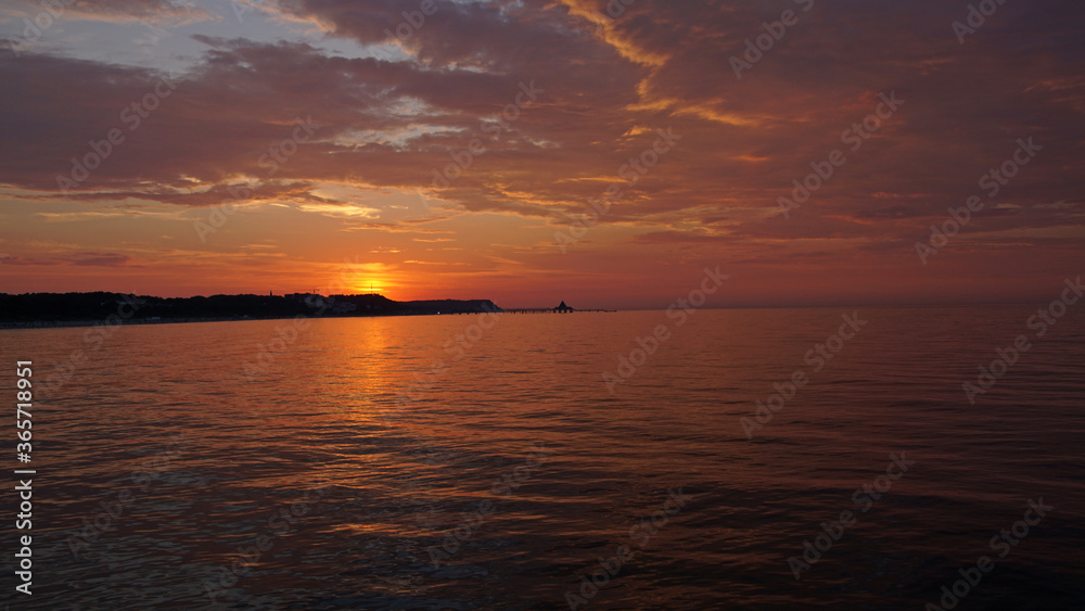 Sonnenuntergang über der Ostsee VI