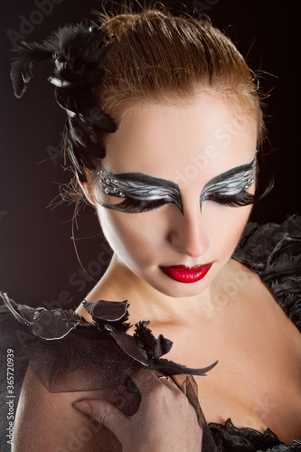 Black swan woman