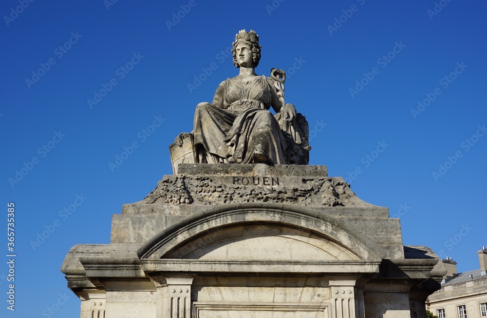 Statue de la ville de Rouen Place de la Concorde Paris France