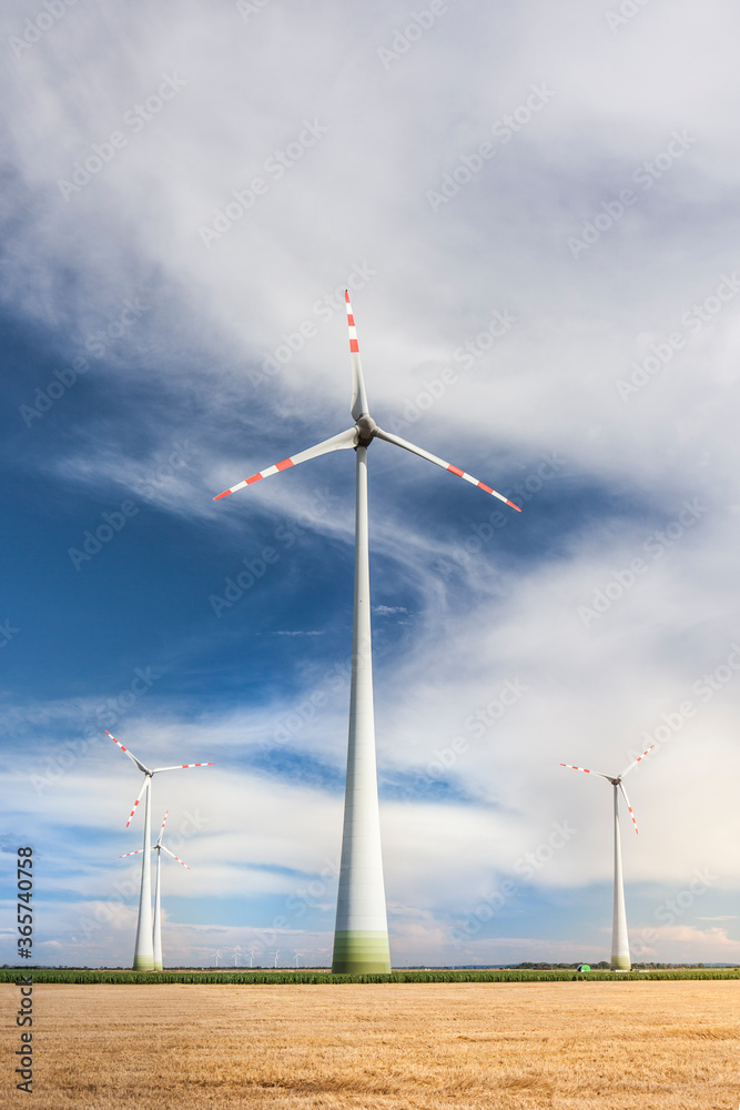 Wind energy with wind turbines. Renewable energy. Windenergie mit Windrädern. Windpark, erneuerbare Energie. Wind energy with wind turbines. Renewable energy. Windenergie mit Windrädern. Windpark, erneuerbare Energie.