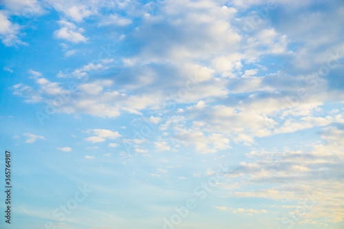 Sunny day blue sky with fluffy cloud © themorningglory
