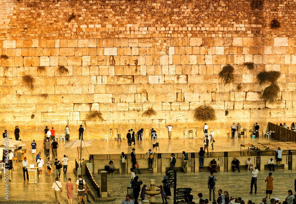Obraz premium Wailing Wall the holy Jewish place, fragment, in Jerusalem, Israel.