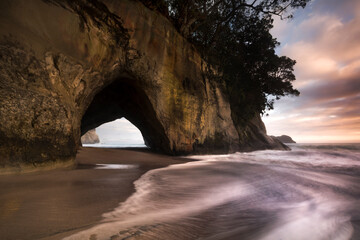 Poster Cathedral Cove Cathedral Cove rotsen en getijdenpoel  © gsieuw