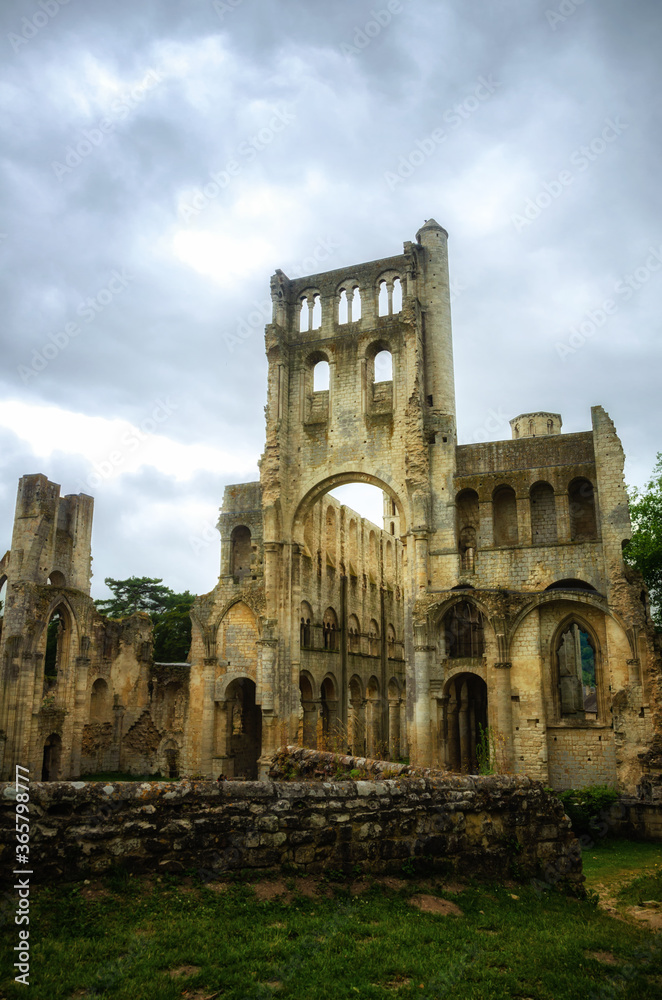 Obraz premium The ruins of Jumieges Abbey are an impressive tourist attraction in Normandy, France