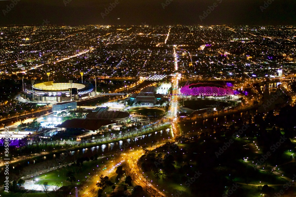 night view of the city of Melbourne 