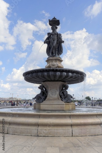 fontaine des girondins a bordeaux, gironde