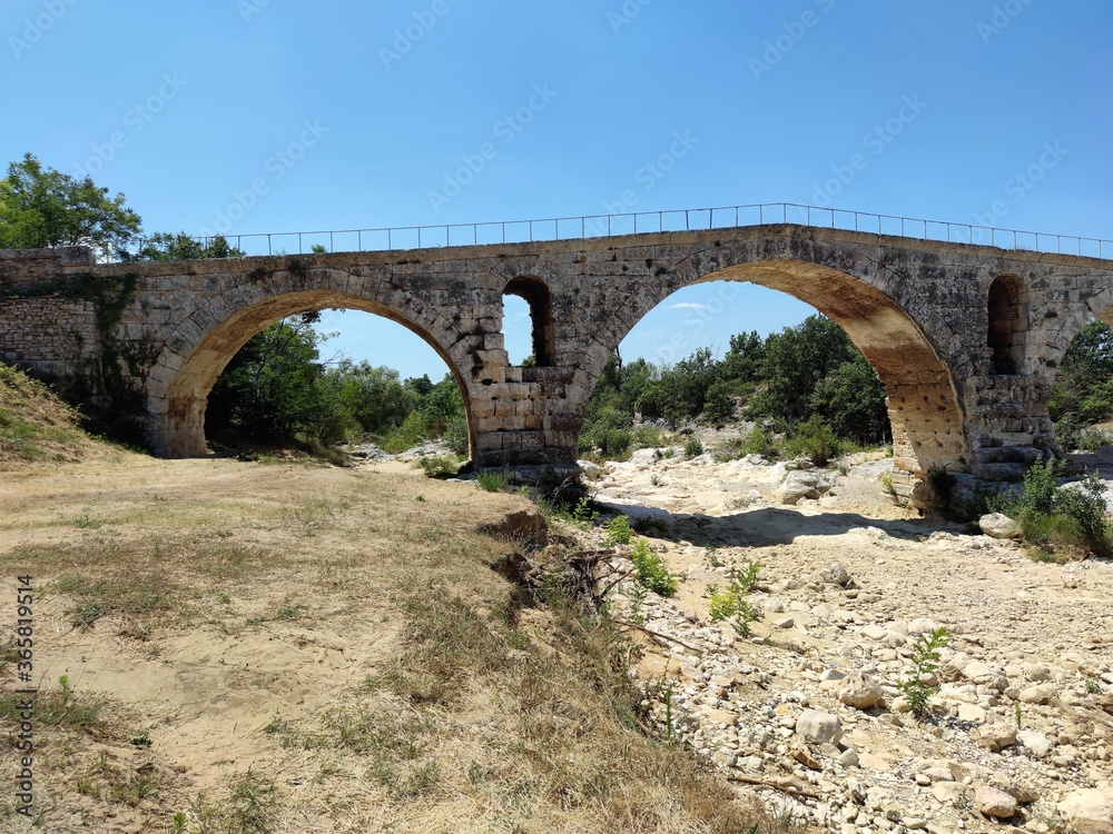 Balade en Provence - Pont Julien