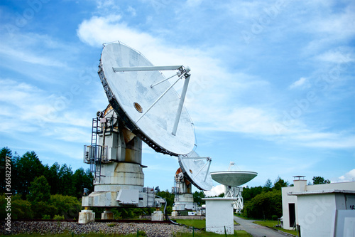 Fotografie Parabolic antenna of the radio observatory.