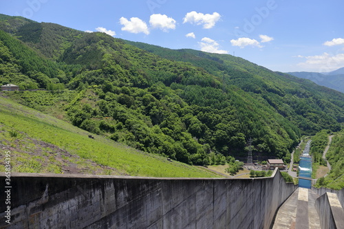 初夏の味噌川ダムと木曽川 長野県木曽郡木祖村