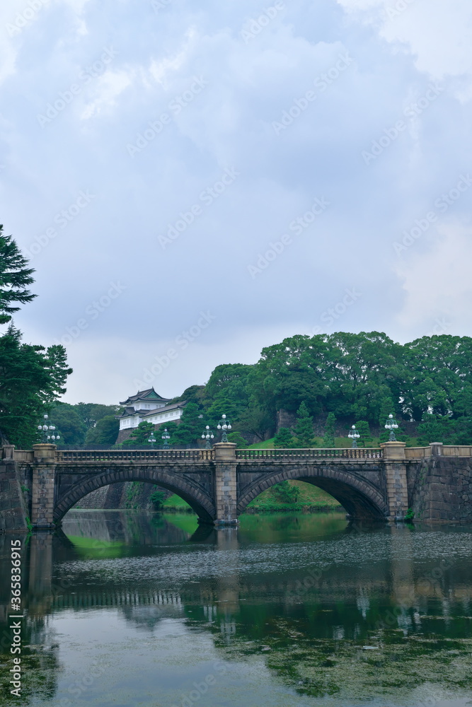 江戸城のお堀にかかる石橋