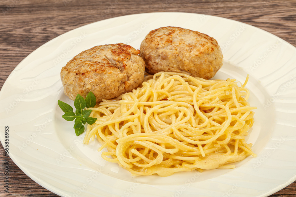 Spaghetti with homemade chicken cutlet Spaghetti with homemade chicken cutlet