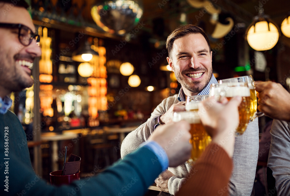 Friends drinking beer