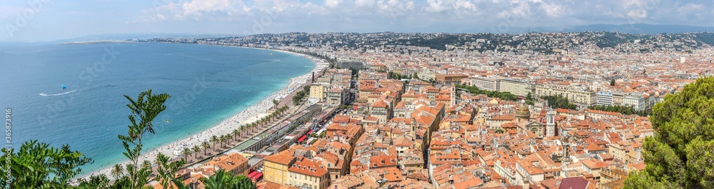 Panoramas sur la baie des anges et le Vieux Nice