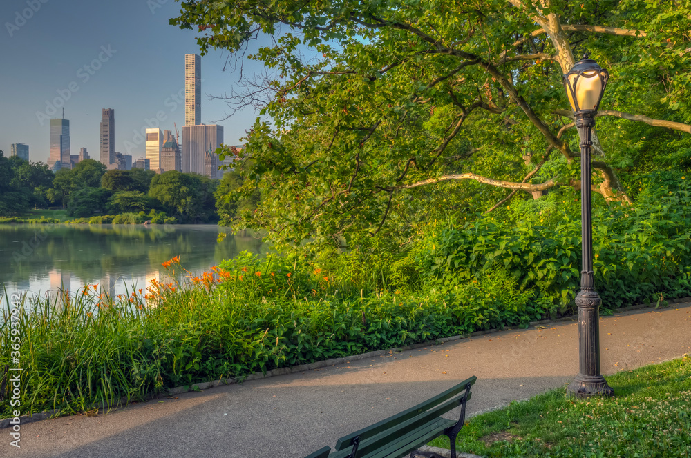 Naklejka premium Central Park, New York City at the lake
