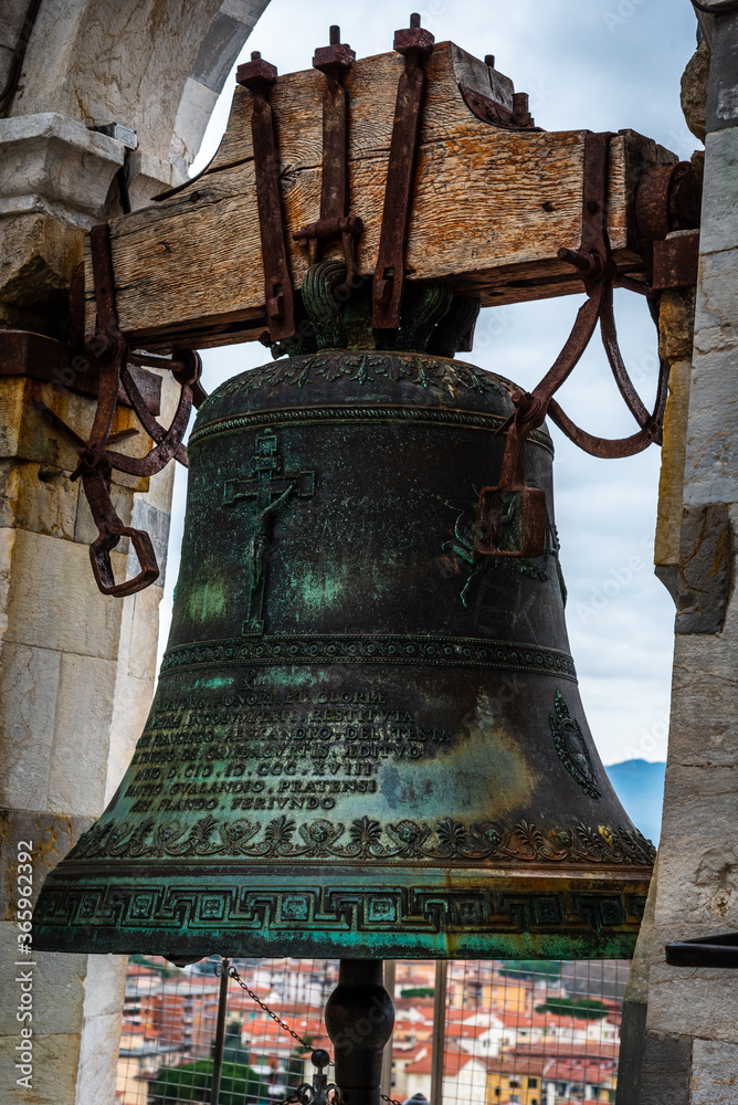 Naklejka premium bell at pisa