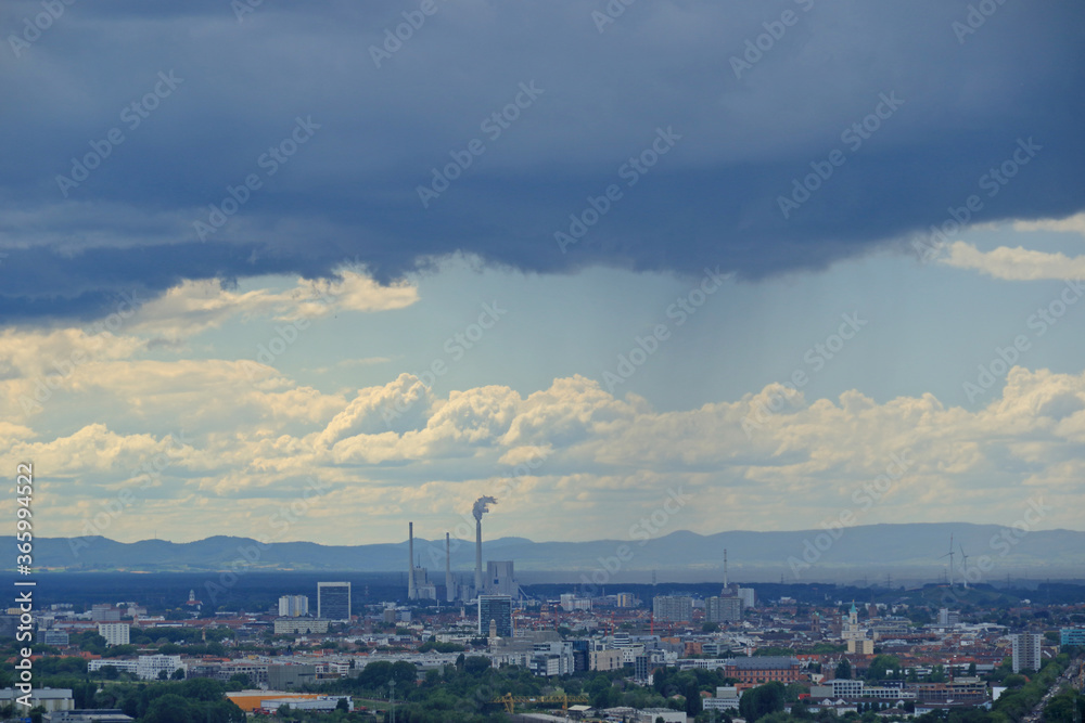 Regenwolken über Karlsruhe