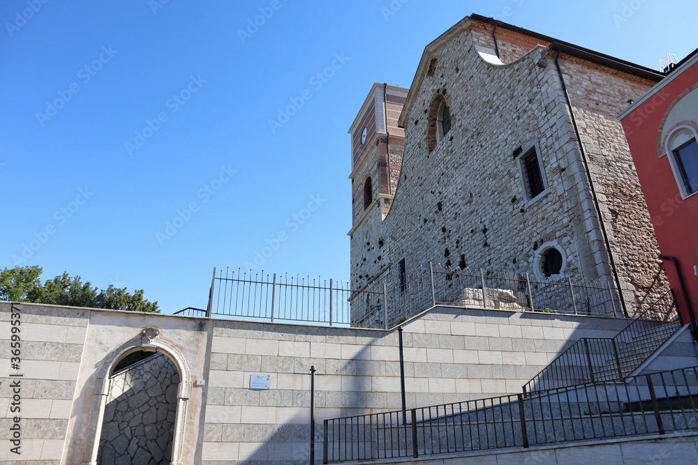 Sant'Angelo dei Lombardi - Scorcio del Duomo da Via Belvedere