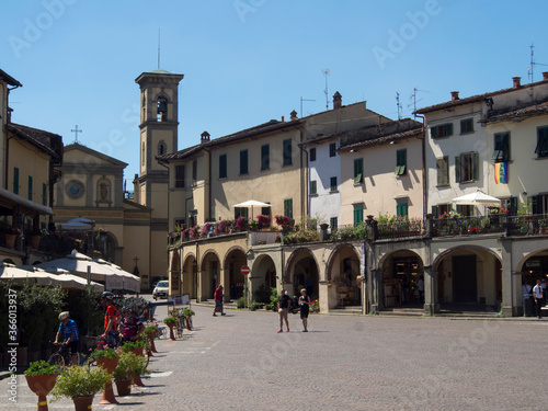 Italia,Toscana, zona del Chianti. il paese di Greve in Chianti. photo