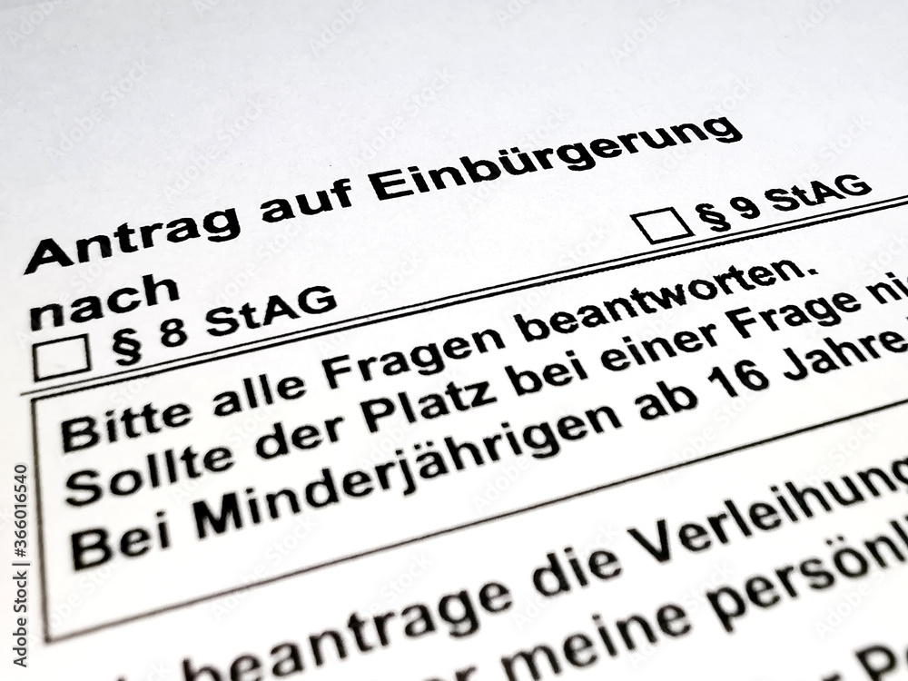 Nahaufnahme Antrag auf Einbürgerung in Deutschland Nahaufnahme Antrag auf Einbürgerung in Deutschland