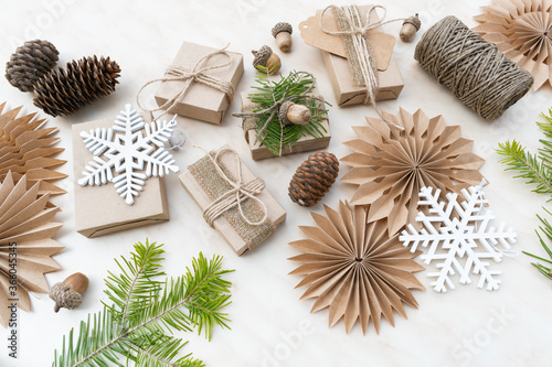 Hand crafted gifts with natural Christmas decorations without plastic.