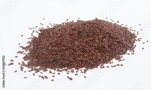 Flaxseeds occur in two basic varieties colors  brown or yellow. Most types of these basic varieties have similar nutritional characteristics and equal numbers of short-chain  omega-3 fatty acids.