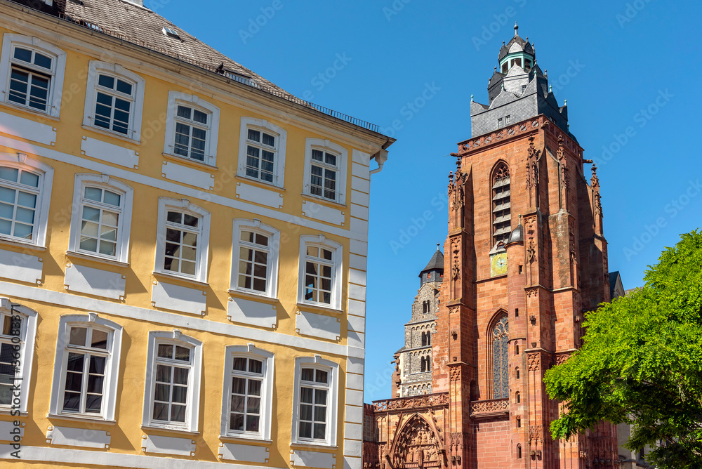 Wetzlarer Dom in der historischen Altstadt