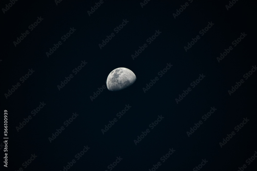 Luna Cuarto creciente Luna Cuarto creciente