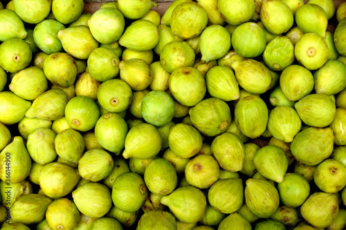 Green figs, fresh and ripe.