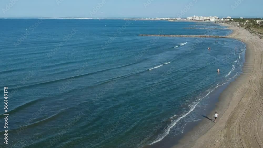 Le Grau du Roi (Gard, France) - Vue aérienne de la plage du Boucanet - Vue en direction de la Grande Motte